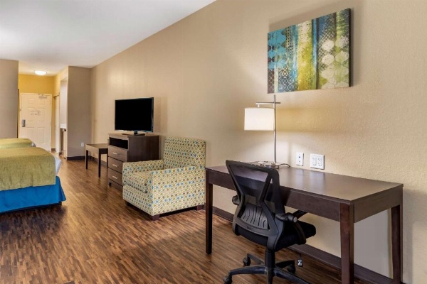 Best Western Plus Galveston Suites image 16