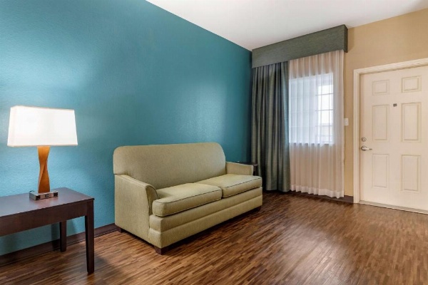 Best Western Plus Galveston Suites image 17