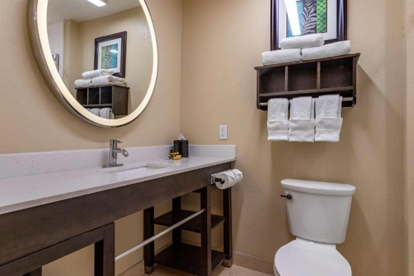 Best Western Plus Galveston Suites image 19