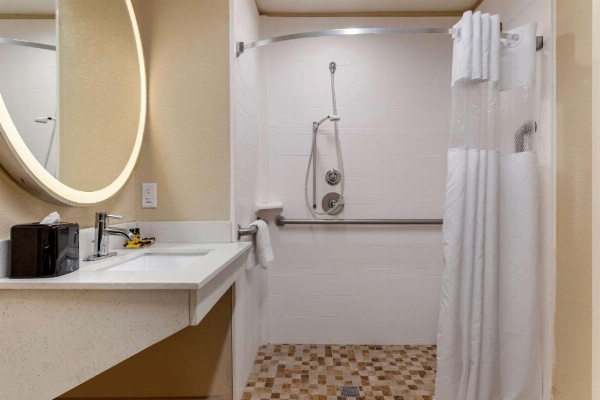 Best Western Plus Galveston Suites image 20