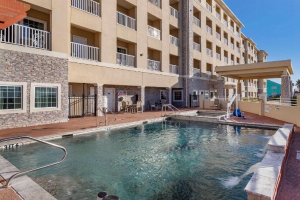 Best Western Plus Galveston Suites image 21
