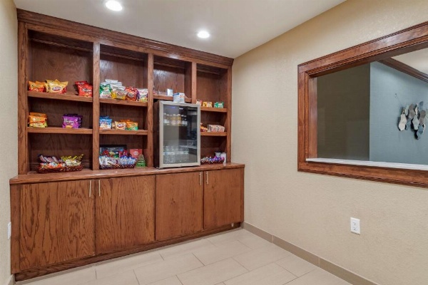 Best Western Plus Galveston Suites image 8